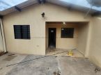 Casa com 02 quartos