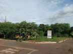 Terreno de esquina na Vila Brasil