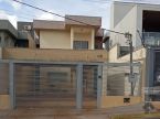 Sobrado com porteira fechada próximo da UCDB