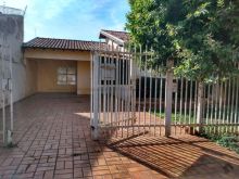 Oportunidade - casa com quintal