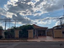 Casa térrea com terreno de 900m²