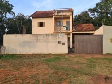 Sobrado com terreno amplo