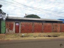 Casa com saída para duas ruas