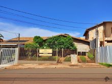 Ótima casa em terreno espaçoso - Jardim Bela Vista