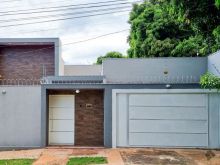 Casa reformada com amplo quintal no Jardim Panamá