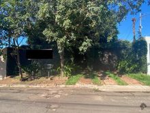 Sobrado rústico arborizado cheio de vida