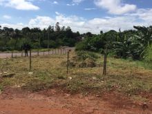 Terreno de esquina com 1470 m ²