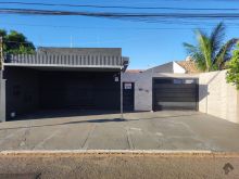 Casa com salão comercial no Nasser