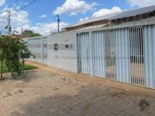 Linda casa com ótima acabamento e móveis planejados