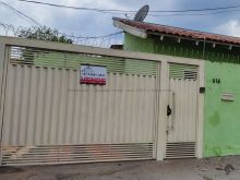 Casa com ótima localização