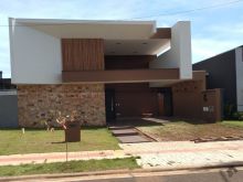 Imóvel com acabamento alto padrão