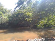 Chácara 6,5 ha terra vermelha rio passa na divisa
