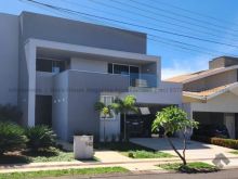 Sobrado com 4 dormitórios no Residencial Damha II