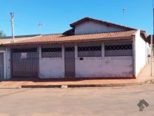 Casa de esquina para comercio