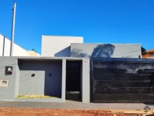 Casa nova perto da UFMS - com piscina