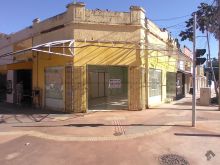 Imóvel comercial de esquina com a rua Maracaju