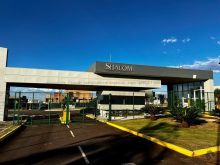 Esquina e maior lote do condomínio