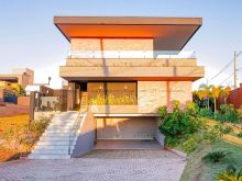 Lindo sobrado de esquina - completo de armários