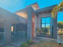 Oasis de lazer - ampla casa térrea Sidrolândia