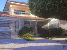 Sobrado bem localizado