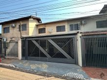 Sobrado com 2 dormitórios
