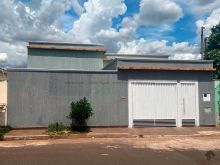 3 vagas - 2 quartos - 1 suíte - bem localizado