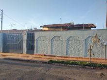Casa com 3 dormitórios na Vila Palmira