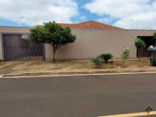 Casa ampla bem localizada no Rita Vieira