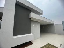 Casa nova com piscina no Carandá