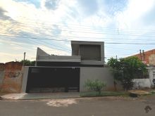 Linda casa moderna no Sírio Libanês I