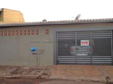 02 casas sendo 01 térrea e uma sobrado