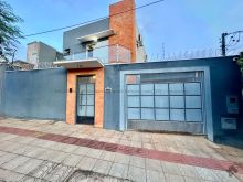 Sobrado imponente no Jardim Seminário