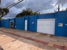 Sobrado na Vila Célia com dois terrenos