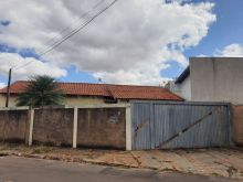 Casa super barata com piscina
