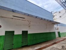 Imóvel comercial na avenida Mato Grosso