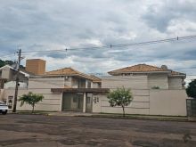 Sobrado no cond. Altos do Cachoeira