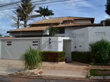 Belo sobrado próximo ao shopping Campo Grande