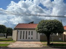 Casa na Rua Amazonas com piscina e lindo gourmet