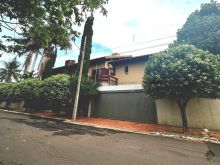 Linda mansão com construção impecável