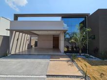Lindíssima casa moderna na Vila Nascente