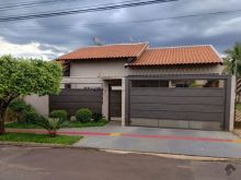 Casa com piscina e gourmet no Carandá Bosque I