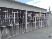 Casa com 3 quartos e recém reformada no Cophavilla