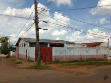 Barracão Comercial de esquina