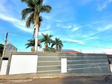 Casa com terreno enorme com piscina e área gourmet