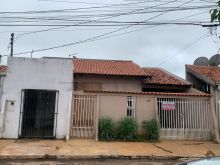 Imóvel residencial com ponto comercial