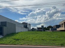 Terreno incrível no Damha III - sob esquina