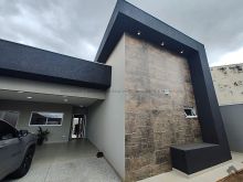 Maravilhosa casa térrea em excelente localização