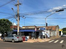 Excelente área com galpão