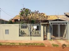 Casa com suíte e dois quartos