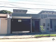 Casa com fino acabamento - rica em planejados